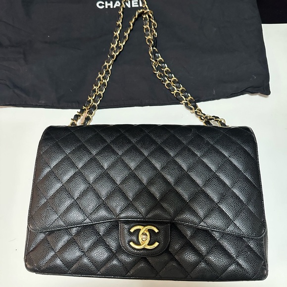 CHANEL Jumbo Double Flap - Black - Picture 3 of 15